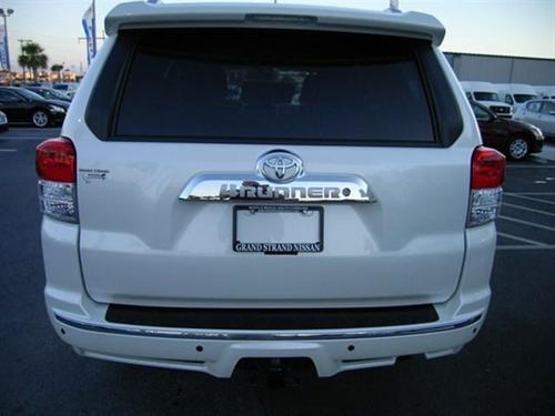 Toyota 4Runner 2011 photo 2