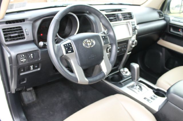 Toyota 4Runner 2011 photo 3