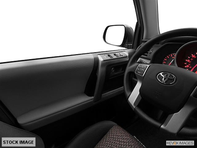 Toyota 4Runner 2011 photo 3