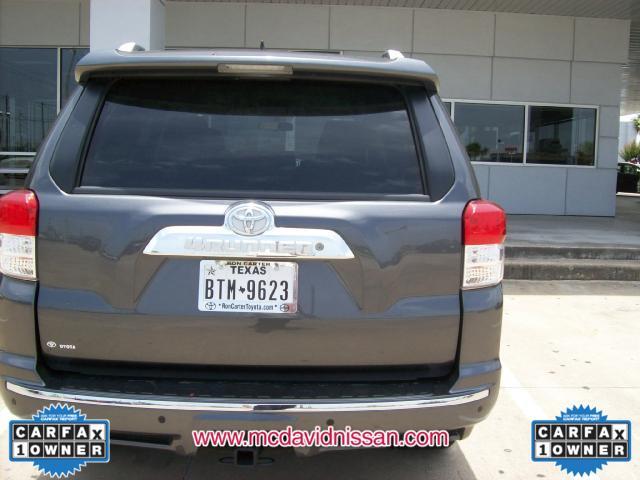 Toyota 4Runner 2012 photo 1