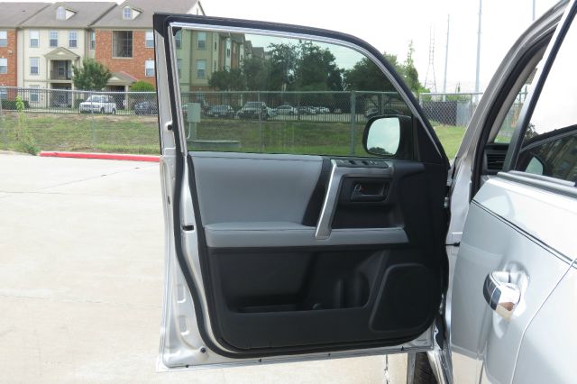 Toyota 4Runner 2013 photo 3