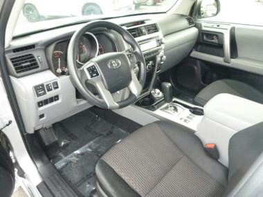 Toyota 4Runner 2013 photo 2