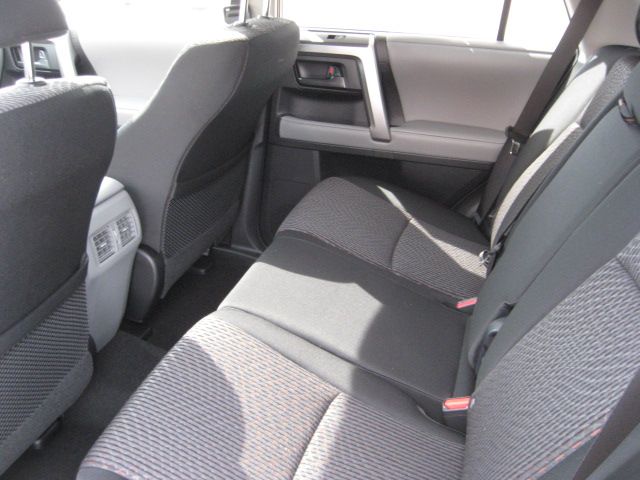 Toyota 4Runner 2013 photo 3