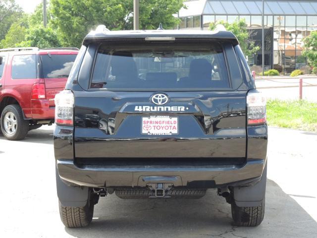 Toyota 4Runner R350 4matic MINT Conditionthird Rowmust SEE SUV