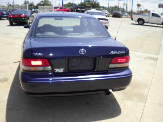 Toyota Avalon 1995 photo 2