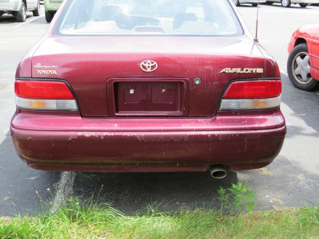Toyota Avalon 1996 photo 1