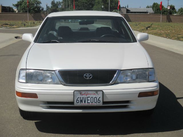 Toyota Avalon 1996 photo 1