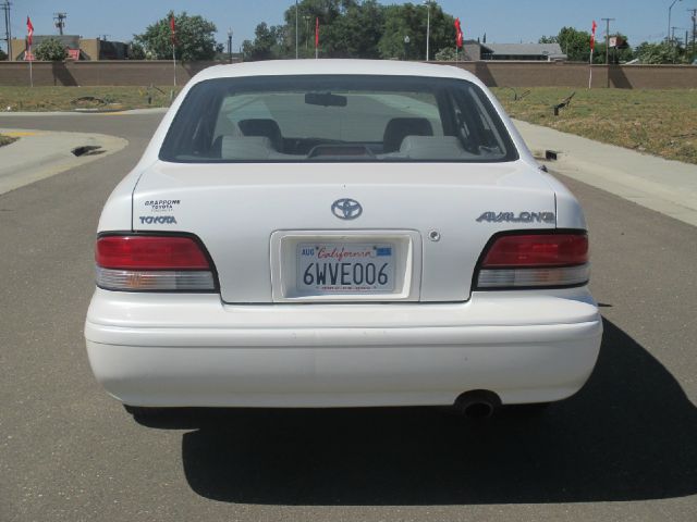 Toyota Avalon 1996 photo 3
