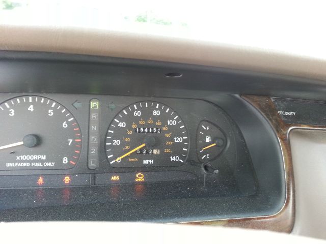 Toyota Avalon 1996 photo 2