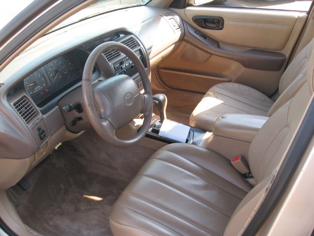 Toyota Avalon XLS Sedan