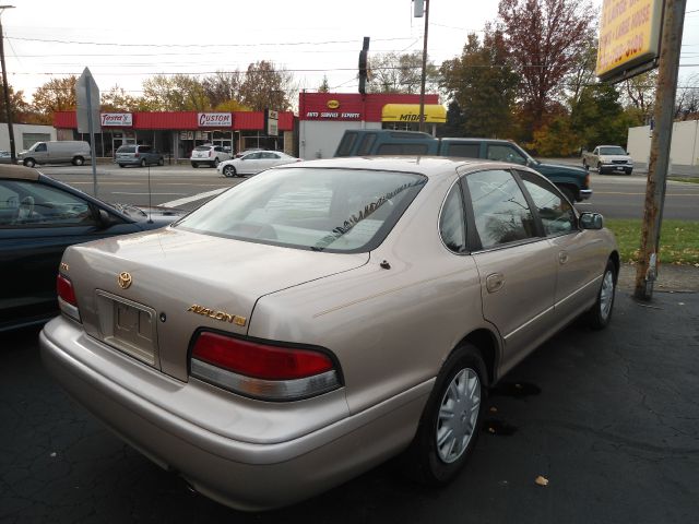 Toyota Avalon 1996 photo 2