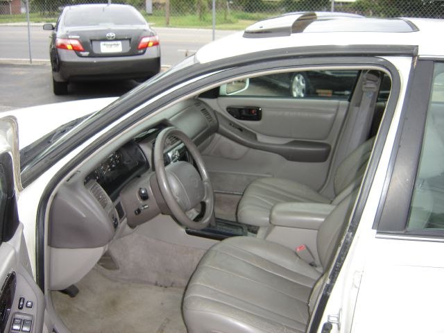 Toyota Avalon 1997 photo 1
