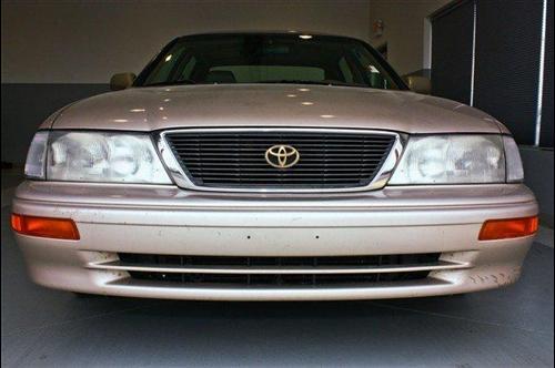 Toyota Avalon 1997 photo 2