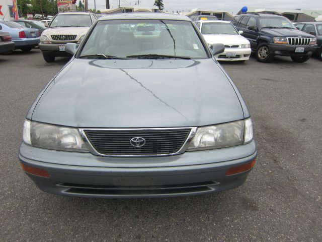 Toyota Avalon Sport 4WD Sedan