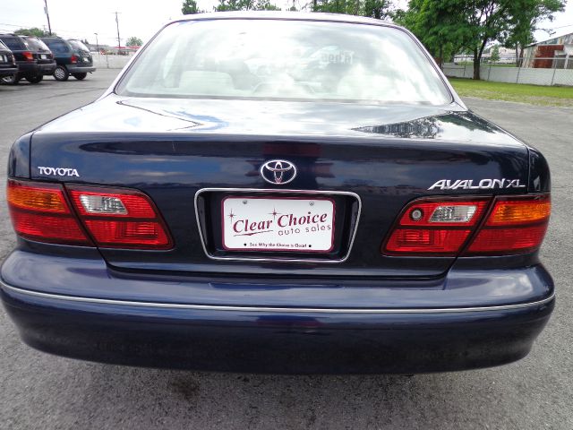 Toyota Avalon 1999 photo 2