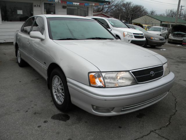 Toyota Avalon 1999 photo 2