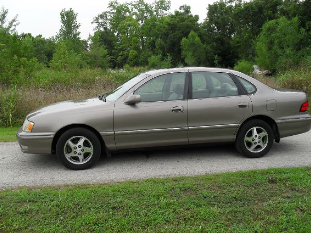 Toyota Avalon 1999 photo 1
