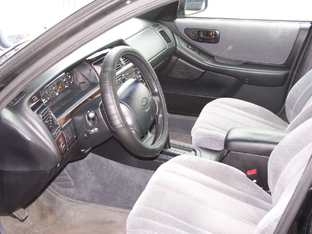 Toyota Avalon 1999 photo 2