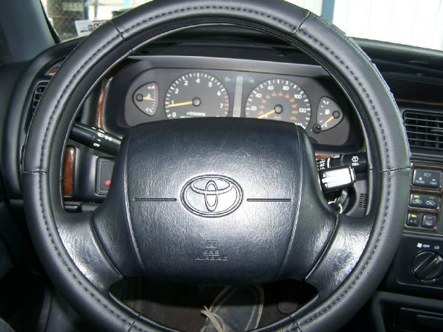 Toyota Avalon 1999 photo 2