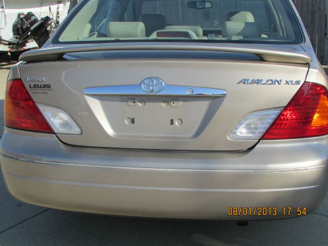 Toyota Avalon 2000 photo 1