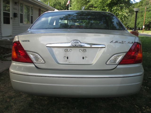 Toyota Avalon 2000 photo 1
