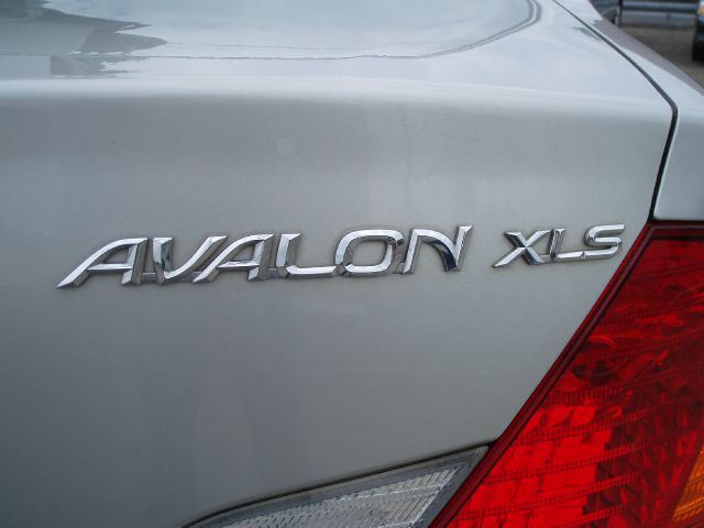Toyota Avalon 2001 photo 1