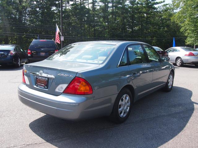 Toyota Avalon 2002 photo 2