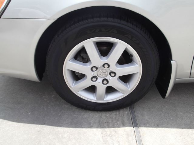 Toyota Avalon 2002 photo 1