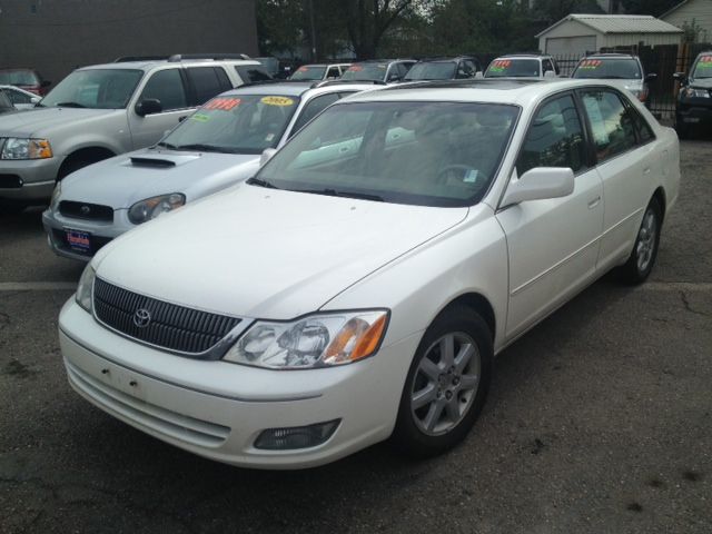Toyota Avalon XLS Sedan