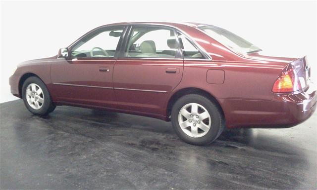 Toyota Avalon 2002 photo 1
