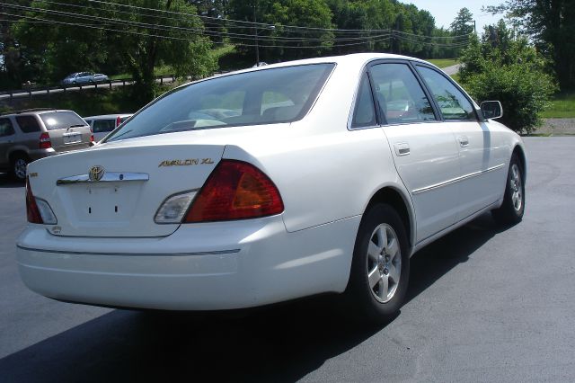 Toyota Avalon 2002 photo 1
