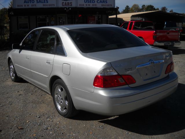 Toyota Avalon 2003 photo 2