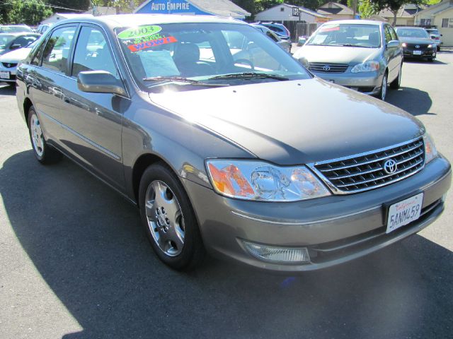 Toyota Avalon XLS Sedan