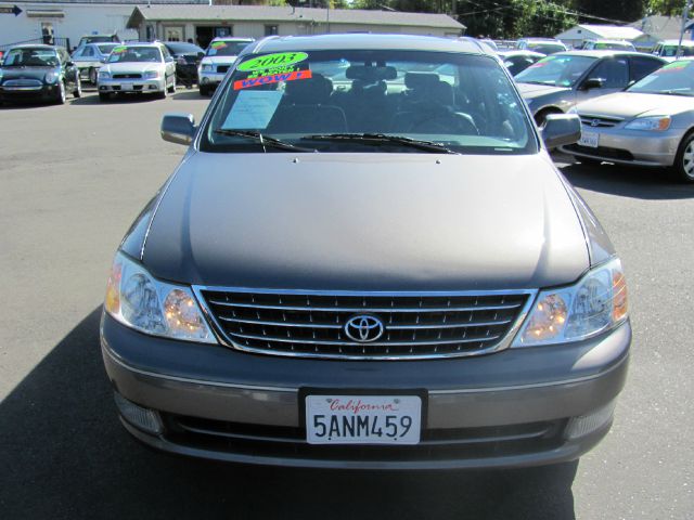 Toyota Avalon 2003 photo 2