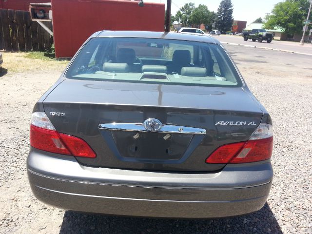 Toyota Avalon 2003 photo 2