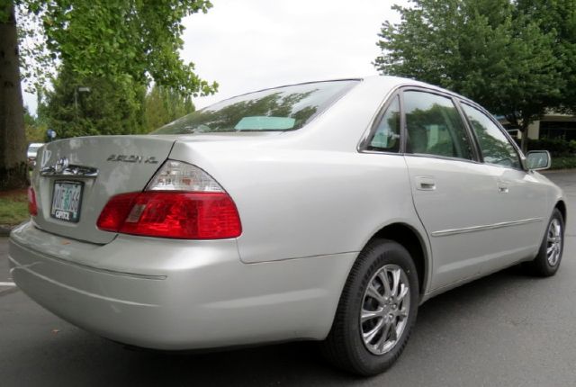 Toyota Avalon 2003 photo 2