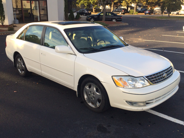 Toyota Avalon 2003 photo 1