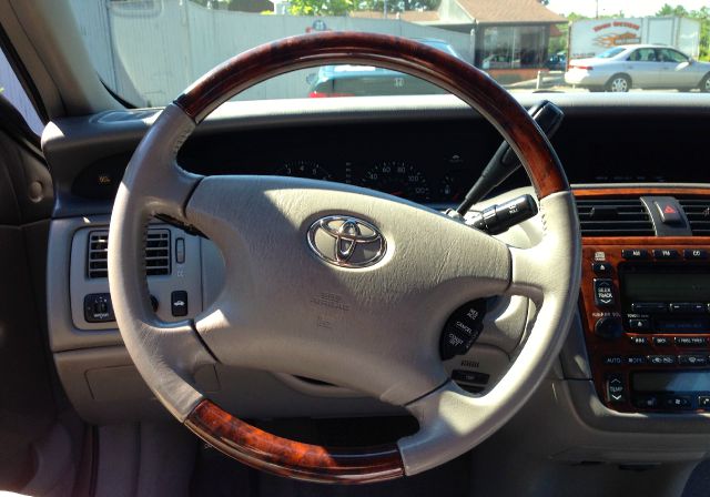 Toyota Avalon 2003 photo 2