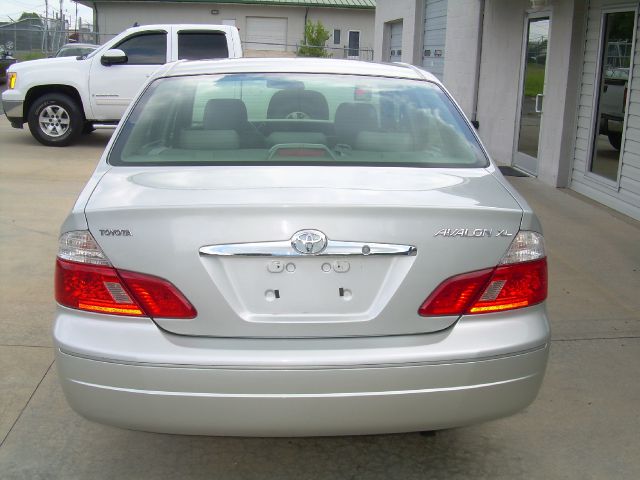 Toyota Avalon 2003 photo 2
