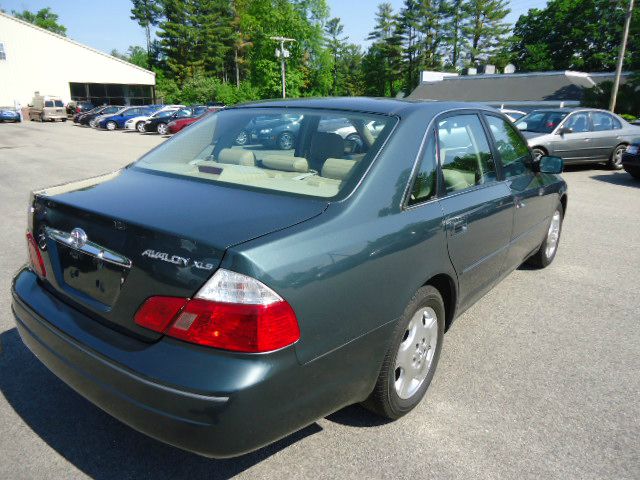Toyota Avalon 2004 photo 1