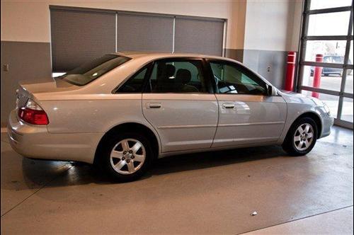 Toyota Avalon 2004 photo 1