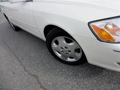 Toyota Avalon 2004 photo 1