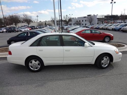 Toyota Avalon 2004 photo 2