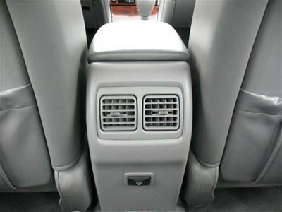 Toyota Avalon 2004 photo 1