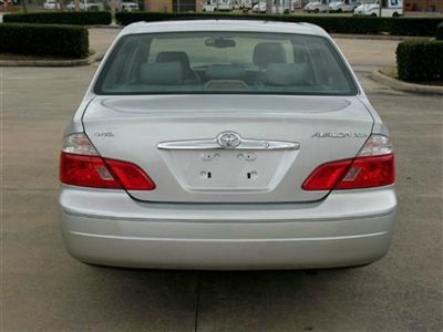 Toyota Avalon 2004 photo 2