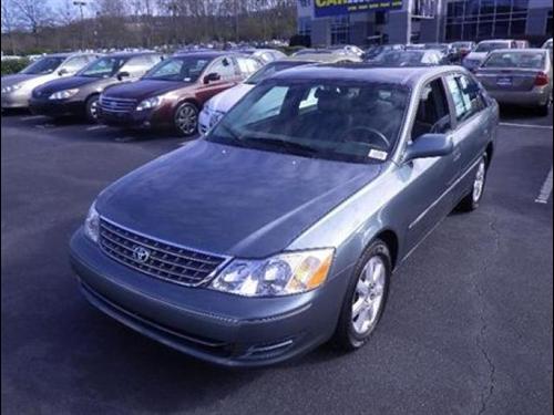 Toyota Avalon 2004 photo 2
