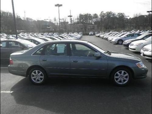 Toyota Avalon 2004 photo 3