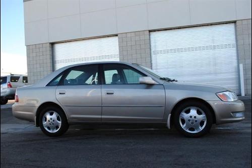 Toyota Avalon 2004 photo 1