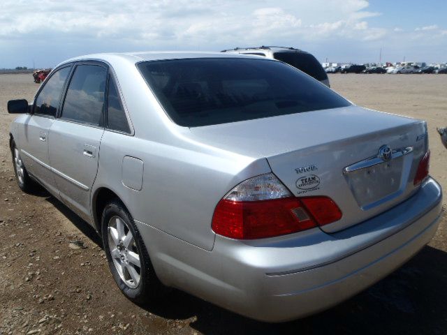 Toyota Avalon 2004 photo 2