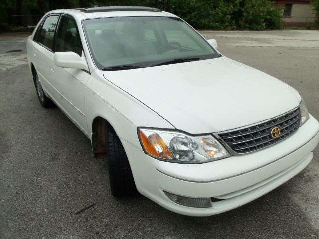 Toyota Avalon 2004 photo 1